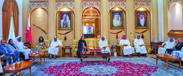 <p>Housing and Urban Planning Minister Amna Al Romaihi yesterday held a meeting with Muharraq Governorate officials to discuss the Muharraq City Development Project. </p>
<p>The project remains among the government&rsquo;s top priorities, she said during a meeting attended by Governor Salman Bin Hindi, His Majesty&rsquo;s adviser for youth and sports affairs Saleh Bin Hindi and officials.</p>
<p>The minister highlighted that all stakeholders are working as one team to meet project timelines and deliver outcomes consistent with Bahrain&rsquo;s architectural and cultural identity.</p>